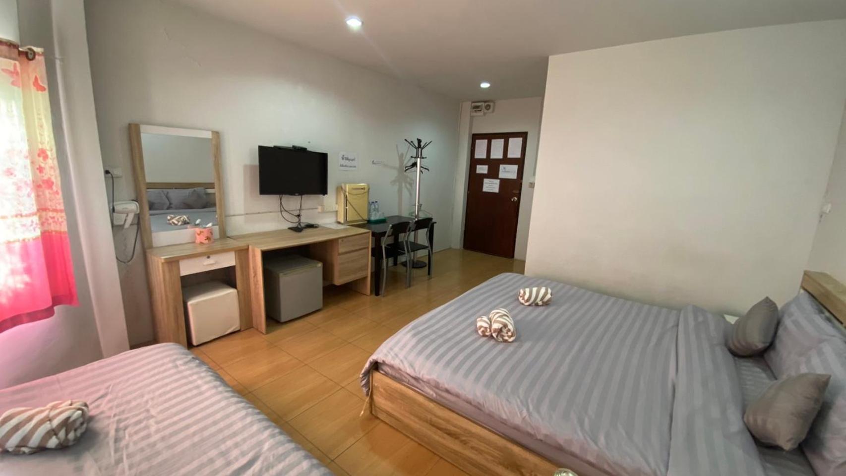 Alongkorn Hotel By Sb Samut Songkhram Екстериор снимка
