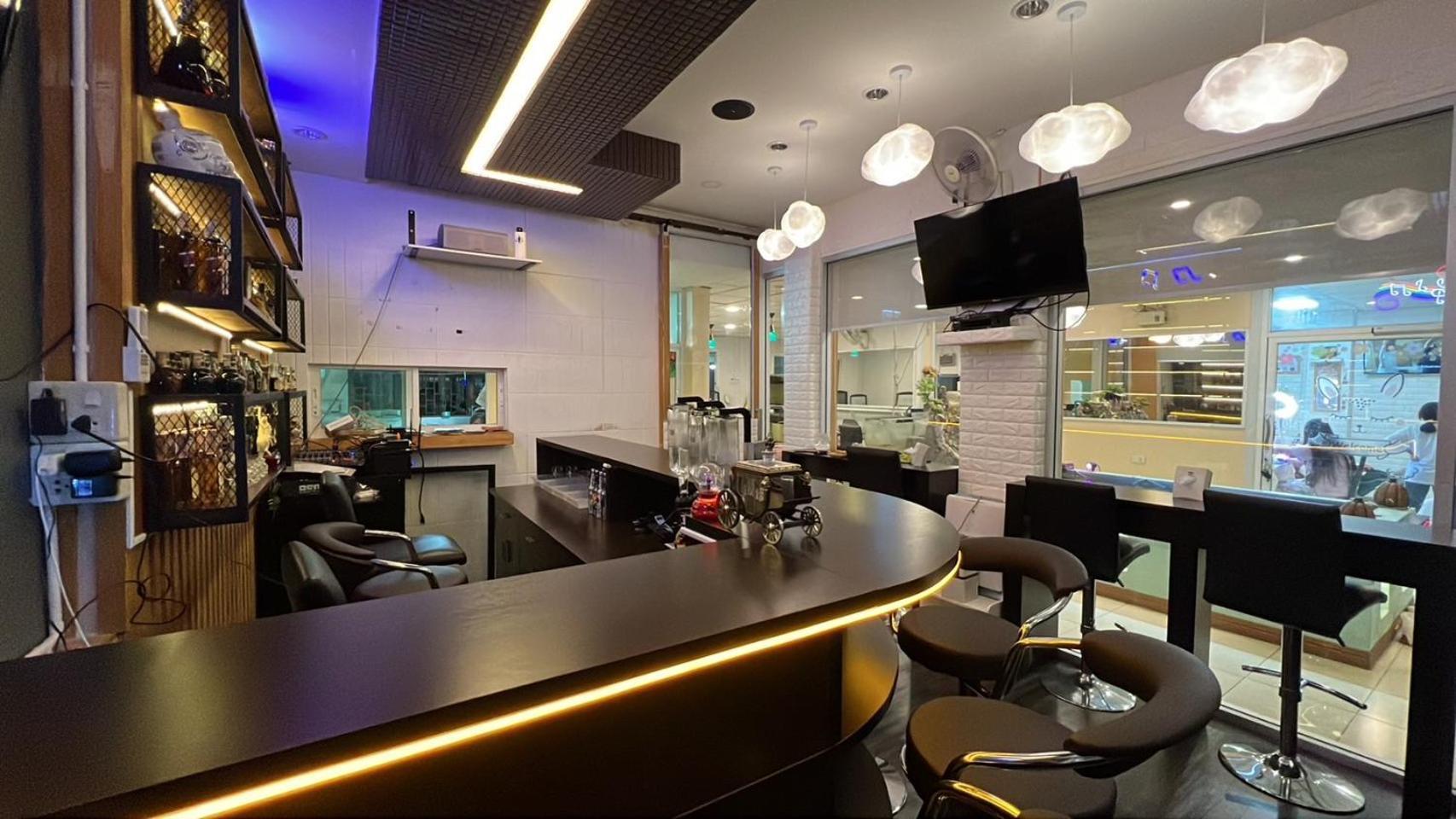 Alongkorn Hotel By Sb Samut Songkhram Екстериор снимка