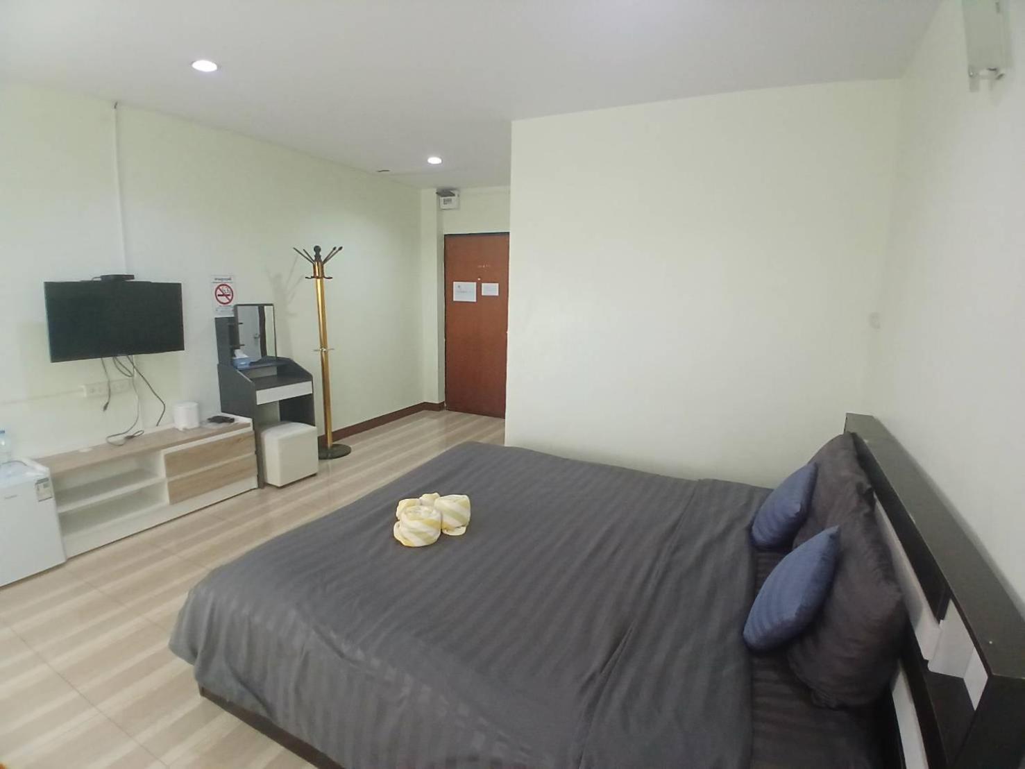 Alongkorn Hotel By Sb Samut Songkhram Екстериор снимка
